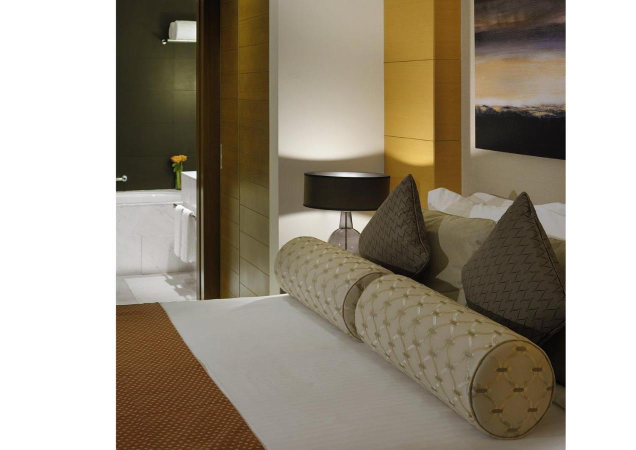 Address Dubai Mall Apartments By Qstay Esterno foto